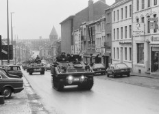 Obusiers dans la ville mars 1986