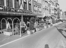 Terrasse ouverte à Bastogne 01 nov. 1997