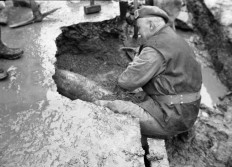 Bombe Place Mac Auliffe