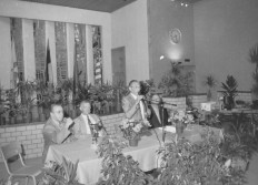 Façade fleurie aout 1994